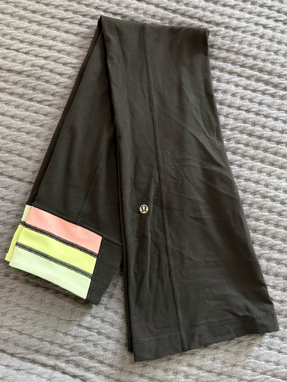 Lululemon Reversible Groove Pants Black Multi Waistband Women’s Size 2